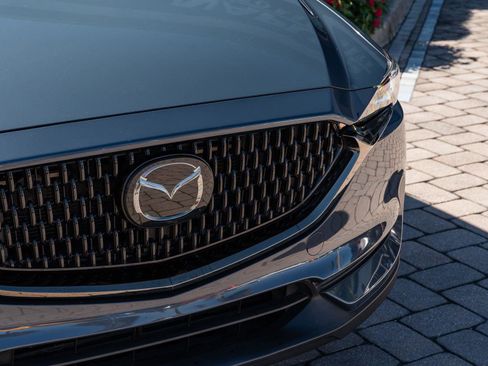 Used 2021 MAZDA CX-5 Carbon Edition image 22