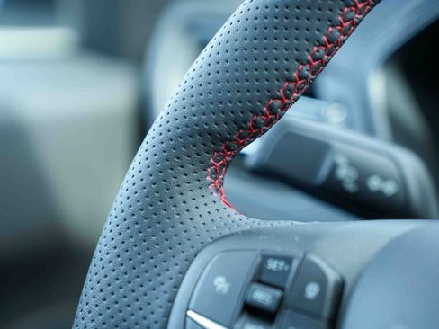 Certified 2023 Ford Escape ST-Line w/ Tech Pack #1 image 39