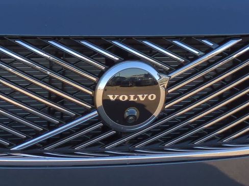 New 2026 Volvo XC90 B6 Plus w/ Protection Package Premier image 10