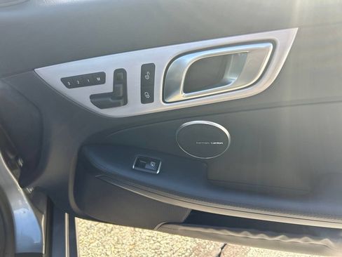 Used 2013 Mercedes-Benz SLK 250 image 40