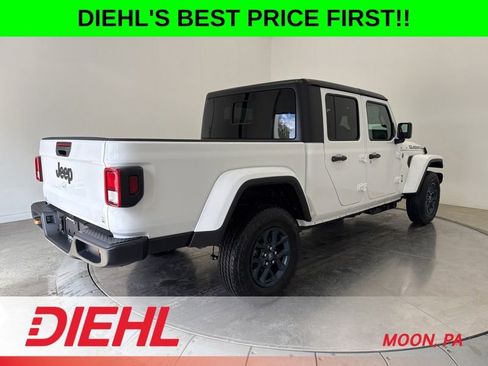 New 2026 Jeep Gladiator Sport AWD/4WD image 7