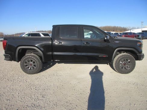 New 2026 GMC Sierra 1500 AT4X image 3