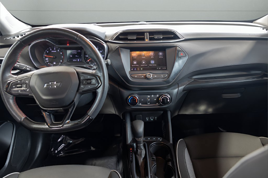 Used 2023 Chevrolet TrailBlazer LT FWD image 24