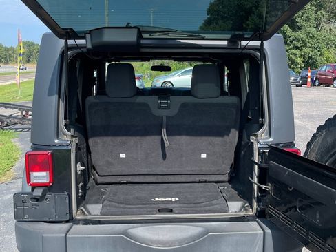 Used 2012 Jeep Wrangler Sport AWD/4WD image 15