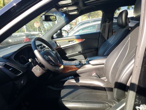 Used 2017 Lincoln MKX Reserve image 12