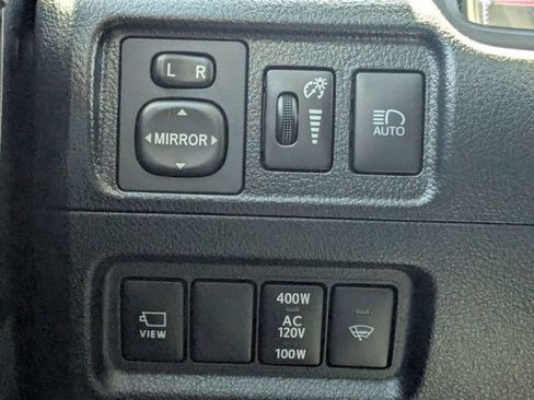 Used 2022 Toyota 4Runner Limited AWD/4WD image 25