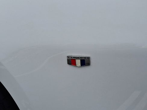 Used 2018 Chevrolet Camaro LT RWD image 31
