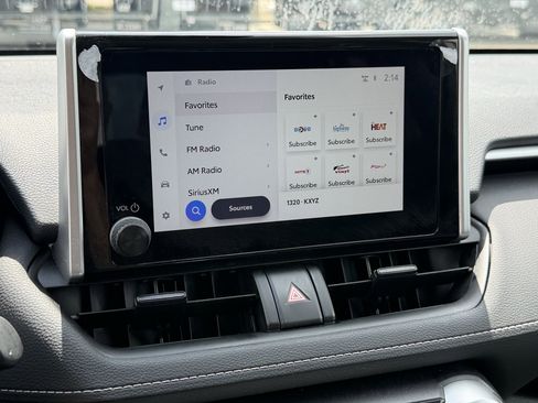 Used 2025 Toyota RAV4 XLE image 21