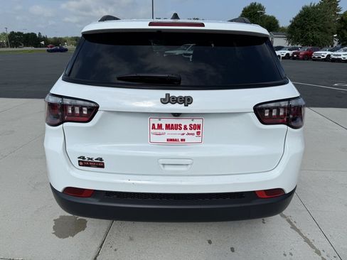 Used 2025 Jeep Compass Latitude w/ Convenience Group AWD/4WD image 7