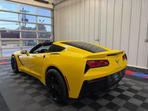 Used 2015 Chevrolet Corvette Stingray Coupe RWD image 6