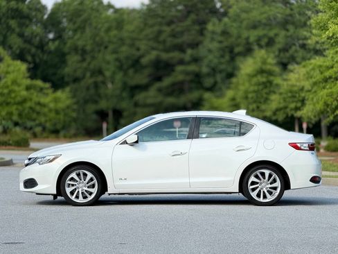 Used 2017 Acura ILX FWD image 9