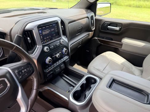 Used 2021 GMC Sierra 1500 SLT w/ SLT Premium Plus Package RWD image 19