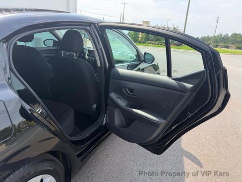 Used 2024 Nissan Sentra S FWD image 11