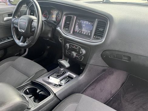 Used 2018 Dodge Charger SXT w/ Blacktop Package image 14