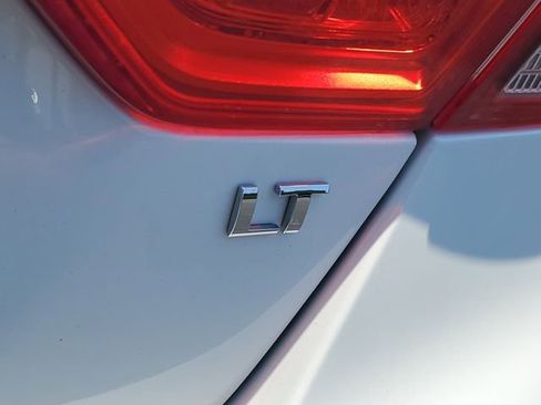 Used 2019 Chevrolet Impala LT FWD image 10