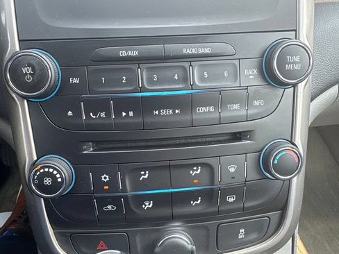 Used 2014 Chevrolet Malibu LS w/ Protection Package FWD image 9