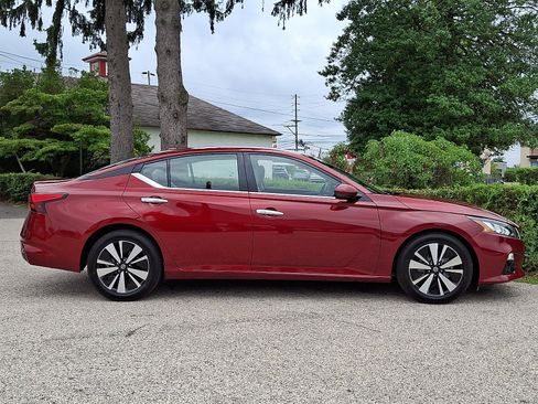 Used 2020 Nissan Altima 2.5 SV FWD image 7
