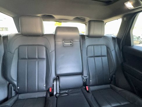 Used 2019 Land Rover Range Rover Sport HSE Dynamic image 15
