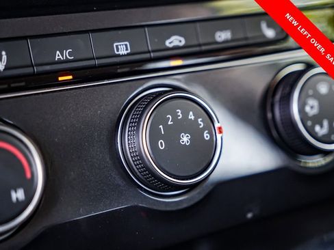 Used 2024 Volkswagen Tiguan S image 20