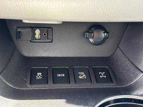 Used 2016 Toyota Highlander Limited Platinum image 42