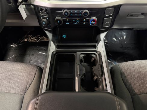 Used 2024 Ford F250 XLT w/ FX4 Off-Road Package AWD/4WD image 30
