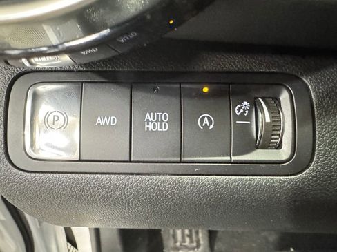 New 2026 Chevrolet Equinox LT AWD/4WD image 18