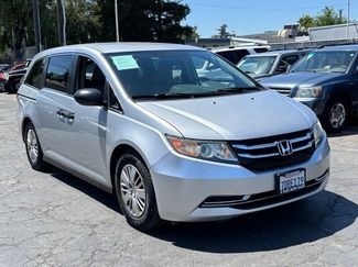 Used 2014 Honda Odyssey LX image 1