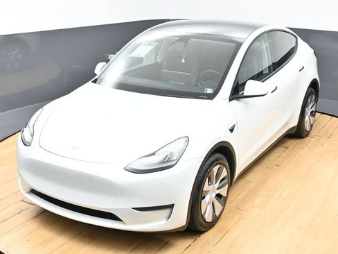 Used 2023 Tesla Model Y Long Range AWD/4WD image 45