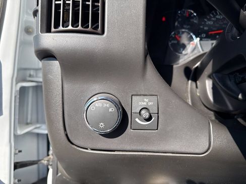 Used 2023 GMC Savana 2500 w/ Driver Convenience Package RWD image 18