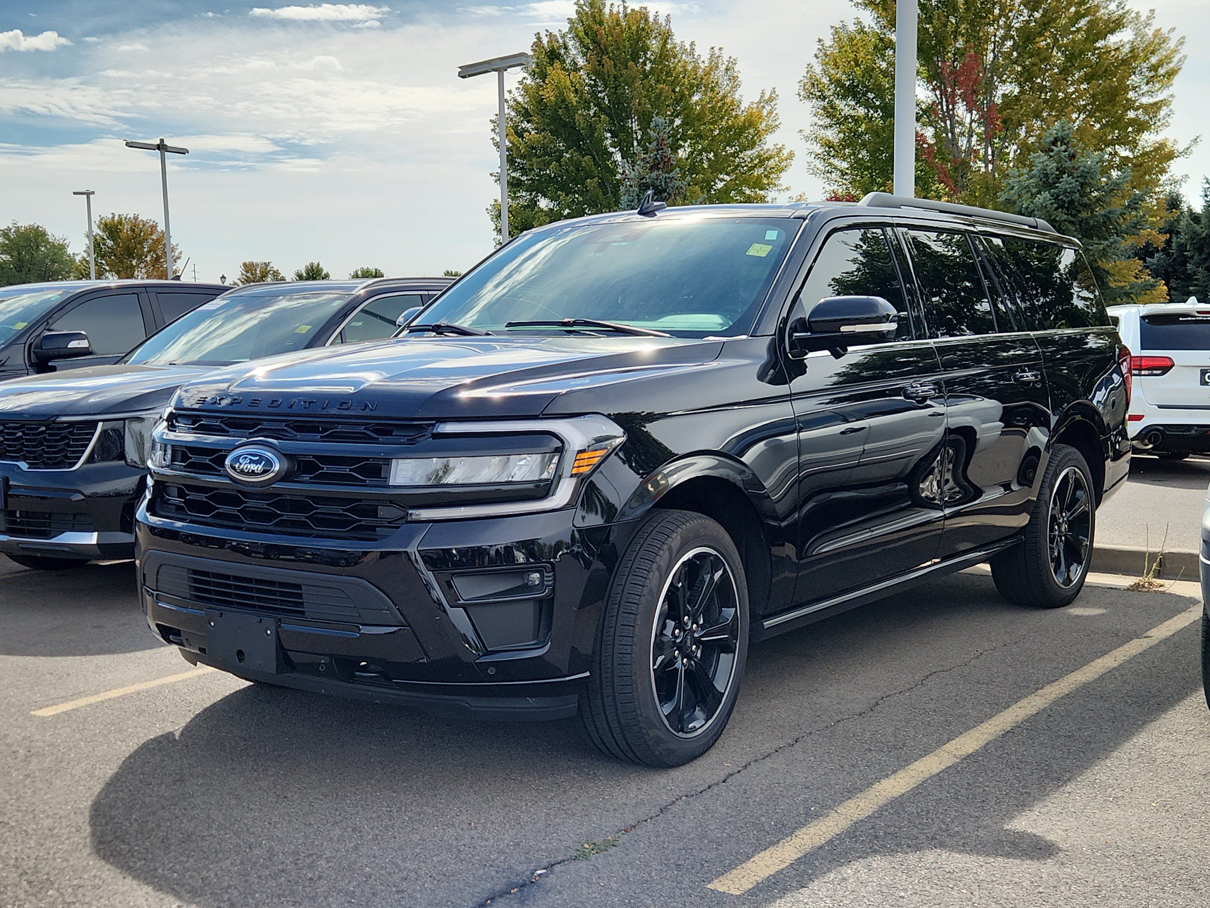Used 2024 Ford Expedition Max Limited AWD/4WD image 14