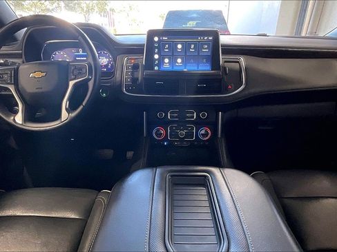 Used 2022 Chevrolet Suburban Premier image 6