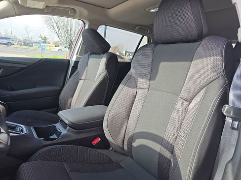 Used 2025 Subaru Outback Premium image 8