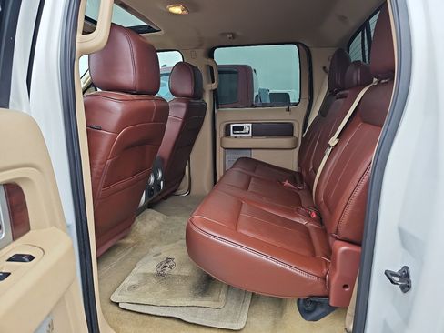 Used 2014 Ford F150 King Ranch w/ King Ranch Luxury Package image 19