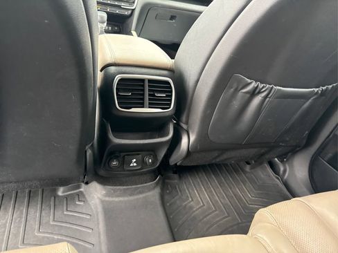 Used 2020 Hyundai Santa Fe Limited image 21