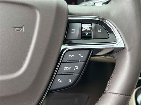 Used 2023 Lincoln Nautilus Reserve AWD/4WD image 26