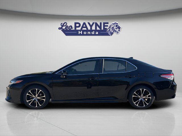 Used 2019 Toyota Camry SE w/ Convenience Package FWD image 5