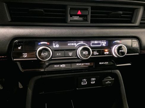 Used 2025 Honda Pilot TrailSport image 27