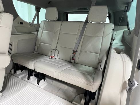 Used 2021 Cadillac Escalade ESV Sport Platinum AWD/4WD image 36