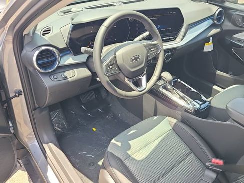 New 2026 Chevrolet Trax LT w/ Midnight Edition FWD image 19