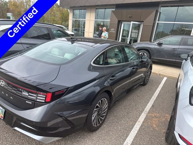 Certified 2025 Hyundai Sonata Limited FWD image 5
