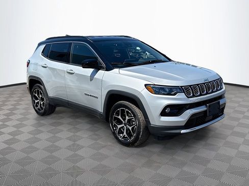 Used 2026 Jeep Compass Limited AWD/4WD image 4