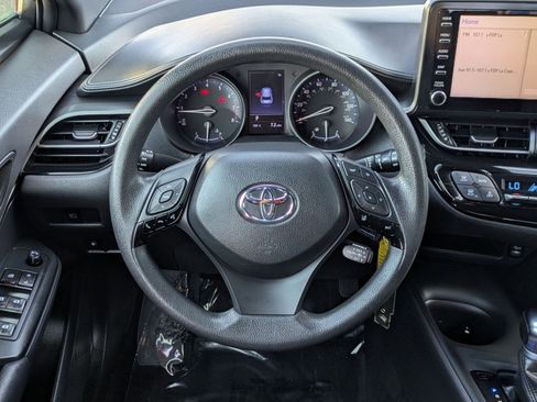Used 2019 Toyota C-HR LE FWD image 13