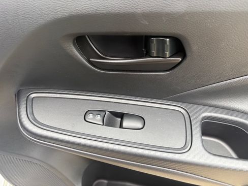 Used 2025 Nissan Versa S w/ Trunk Package FWD image 25