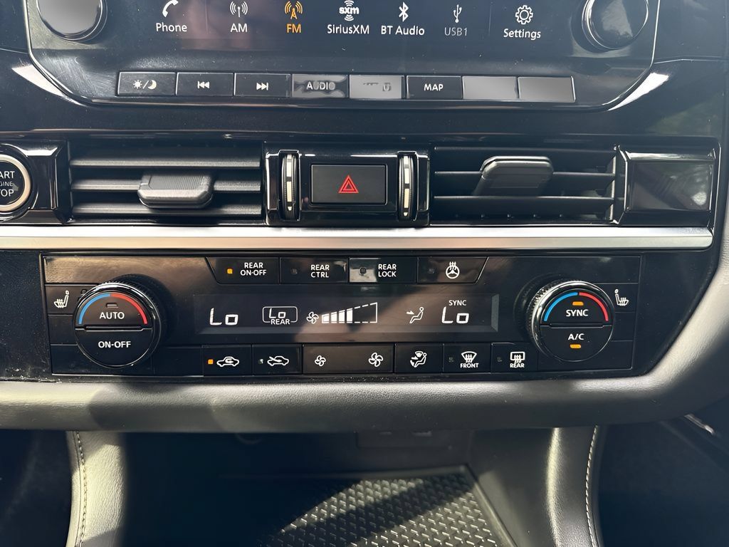 Used 2022 Nissan Pathfinder SL AWD/4WD image 22