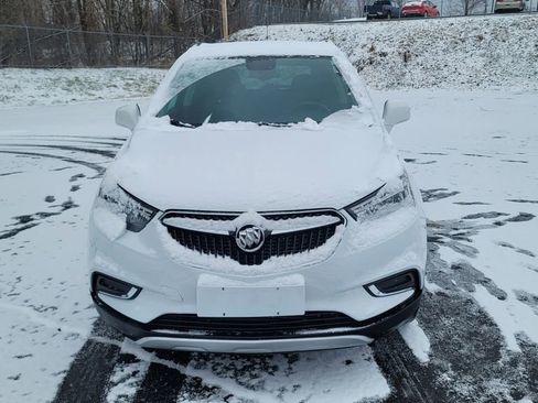 Used 2022 Buick Encore Preferred AWD/4WD image 4