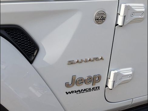 Used 2021 Jeep Wrangler Unlimited Sahara AWD/4WD image 23
