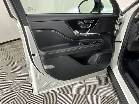 Used 2025 Lincoln Corsair FWD w/ Equipment Group 101A image 18