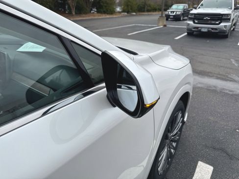 Used 2024 Lexus RX 450h AWD w/ Convenience Package image 36