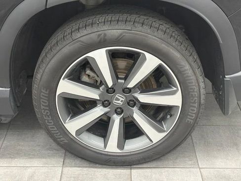 Used 2025 Honda Pilot Elite image 7