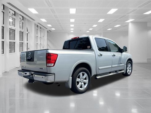 Used 2011 Nissan Titan SL w/ SL Technology Pkg RWD image 5